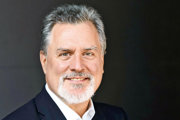 Portraitbild Falk Schimman, Abteilungsleiter Leistungsexpertise und -entwicklung CSS